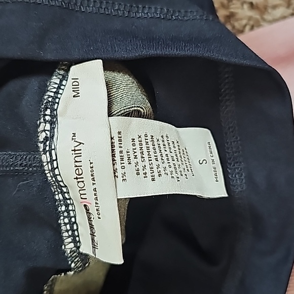 Liz Lange Maternity Midi Jean Shorts in Size Small EUC - Picture 6 of 6